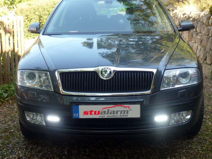 ŠKODA OCTAVIA 2 - Denní svícení LED